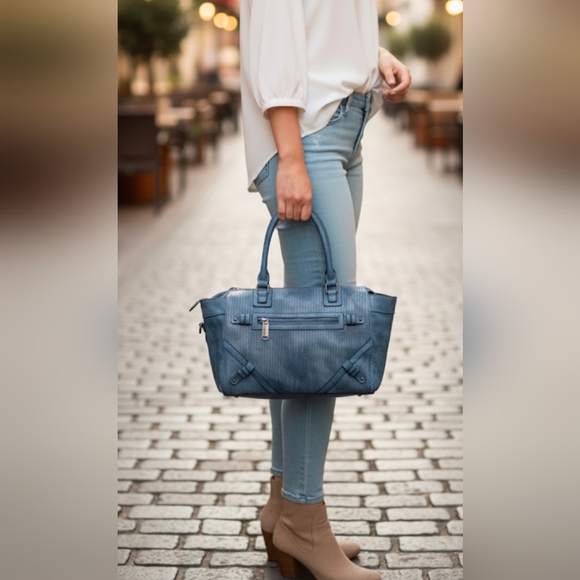 Steve Madden Handbags - Steve Madden Handbag